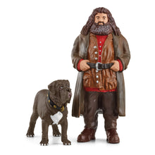 Load image into Gallery viewer, WIZARDING WORLD Hagrid & Fang Toy Figure Set (42638)
