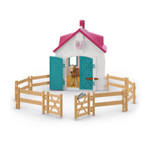 Load image into Gallery viewer, SCHLEICH Horse Club Open Stable Little Horseshoe Toy Playset - 42703