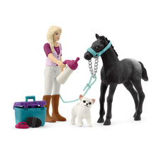 Load image into Gallery viewer, SCHLEICH Horse Club Horse Grooming with Appaloosa Foal Toy Playset - 42755