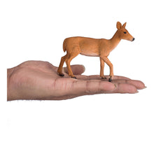 Load image into Gallery viewer, MOJO Wildlife & Woodland White Tailed Deer Doe Toy Figure - 387185