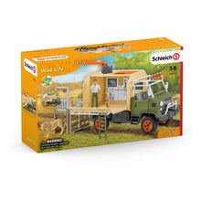 Load image into Gallery viewer, SCHLEICH Wild Life Animal Rescue Large Truck with Toy Figures & Accessories (42475)