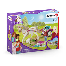 Load image into Gallery viewer, SCHLEICH Horse Club Small Carriage for the Big Horse Show Playset, 5 to 12 Years (42467)