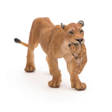 Load image into Gallery viewer, PAPO Wild Animal Kingdom Lioness with Cub Toy Figure, Three Years or Above, Tan (50043)