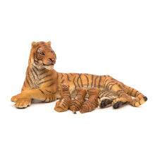 Load image into Gallery viewer, PAPO Wild Animal Kingdom Lying Tigress Nursing Toy Figure, Three Years or Above, Multi-colour (50156)