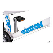 Load image into Gallery viewer, Squish 20-inch Kids Bike - White/Blue
