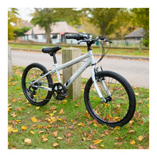 Load image into Gallery viewer, Falcon Jetstream 20-inch Kids Hybrid Bike - Light Grey
