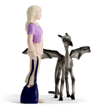 Load image into Gallery viewer, WIZARDING WORLD Luna Lovegood &amp; Baby Thestral Toy Figure Set (42636)
