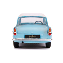 Load image into Gallery viewer, HARRY POTTER 1959 Ford Anglia 1:24 Die Cast Vehicle with Figure (253185002)
