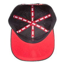 Load image into Gallery viewer, MARVEL COMICS Deadpool Metal Badge Logo Snapback Baseball Cap (SB097580DEA)
