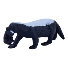 Load image into Gallery viewer, MOJO Wildlife &amp; Woodland Honey Badger Female with Cub Toy Figure (387153)
