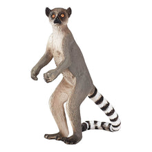 Load image into Gallery viewer, MOJO Wildlife &amp; Woodland Ringtail Lemur Toy Figure (387177)
