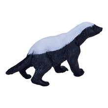 Load image into Gallery viewer, MOJO Wildlife &amp; Woodland Honey Badger Male Toy Figure (387181)
