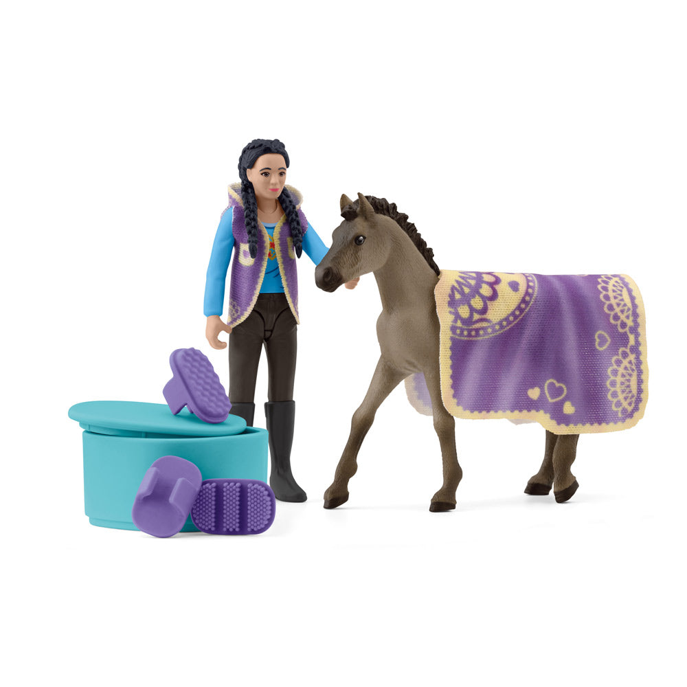 SCHLEICH Horse Club Criollo Definitivo Beauty Set with Kim Toy Playset - 42753