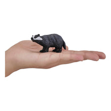Load image into Gallery viewer, MOJO Wildlife &amp; Woodland Badger Toy Figure - 381030
