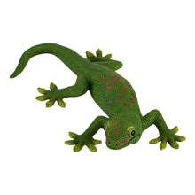 Load image into Gallery viewer, MOJO Wildlife &amp; Woodland Gecko Green Toy Figure - 381078
