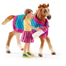 Load image into Gallery viewer, SCHLEICH Horse Club Foal Horse Toy Figure with Blanket (42361)
