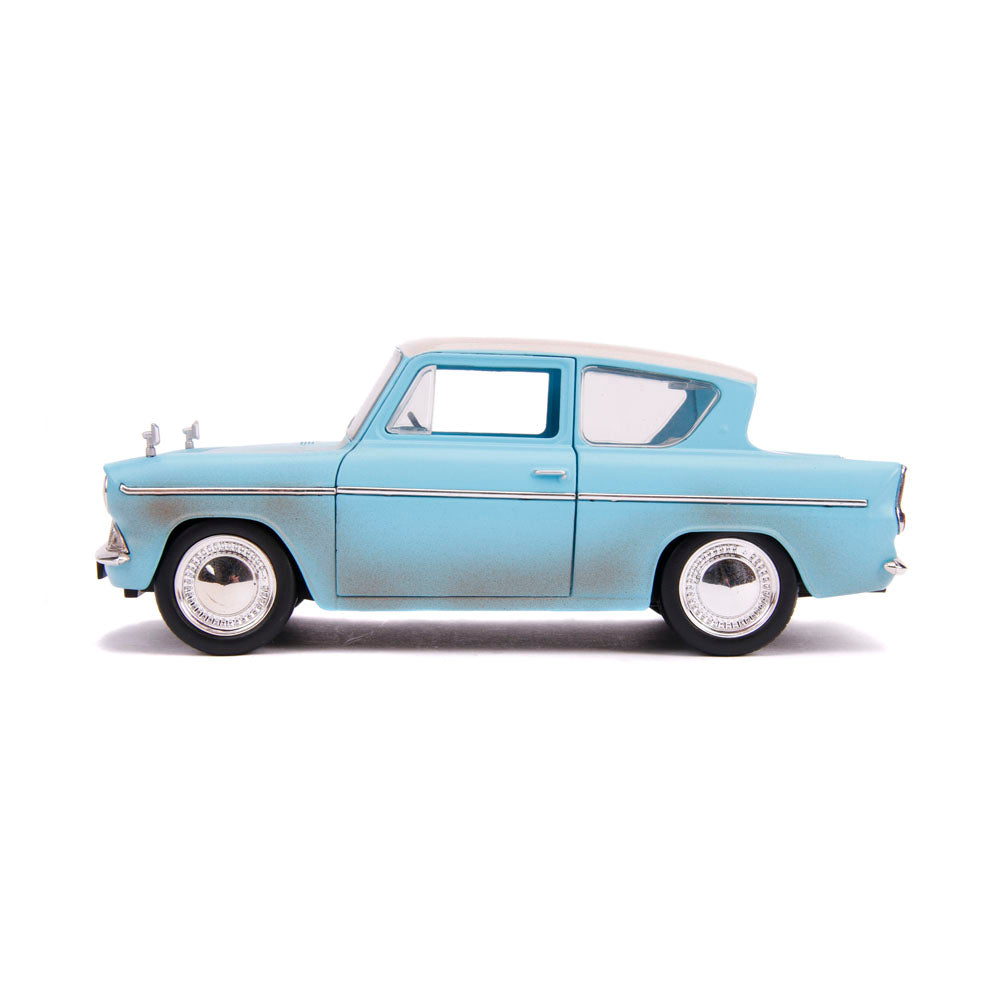 HARRY POTTER Hollywood Rides 1959 Ford Anglia Die-cast Toy Car with Harry Die-cast Figure, 1:24 Scale (253185002)