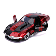 Load image into Gallery viewer, DC COMICS Batman Hollywood Rides Harley Quinn 1969 Corvette Stingray Sports Car Die-cast Vehicle, Scale 1:32 (253252015)
